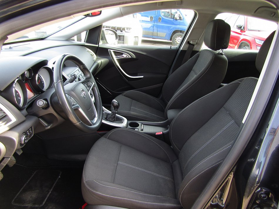 Opel Astra 1.4T 