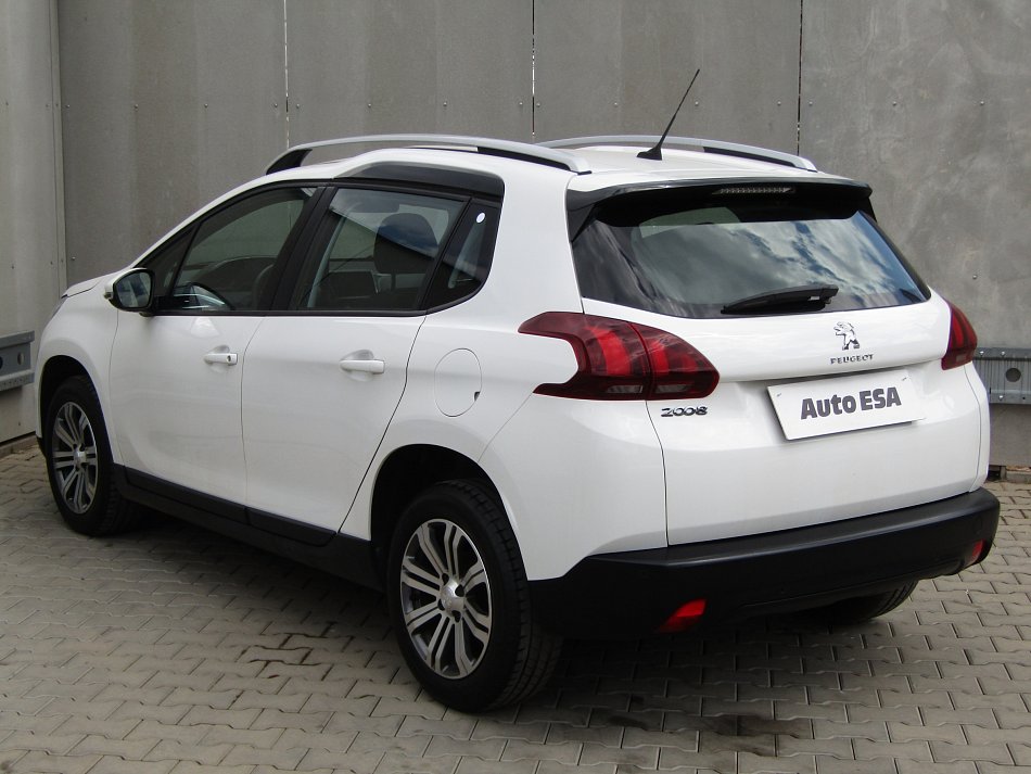 Peugeot 2008 1.2 PT 
