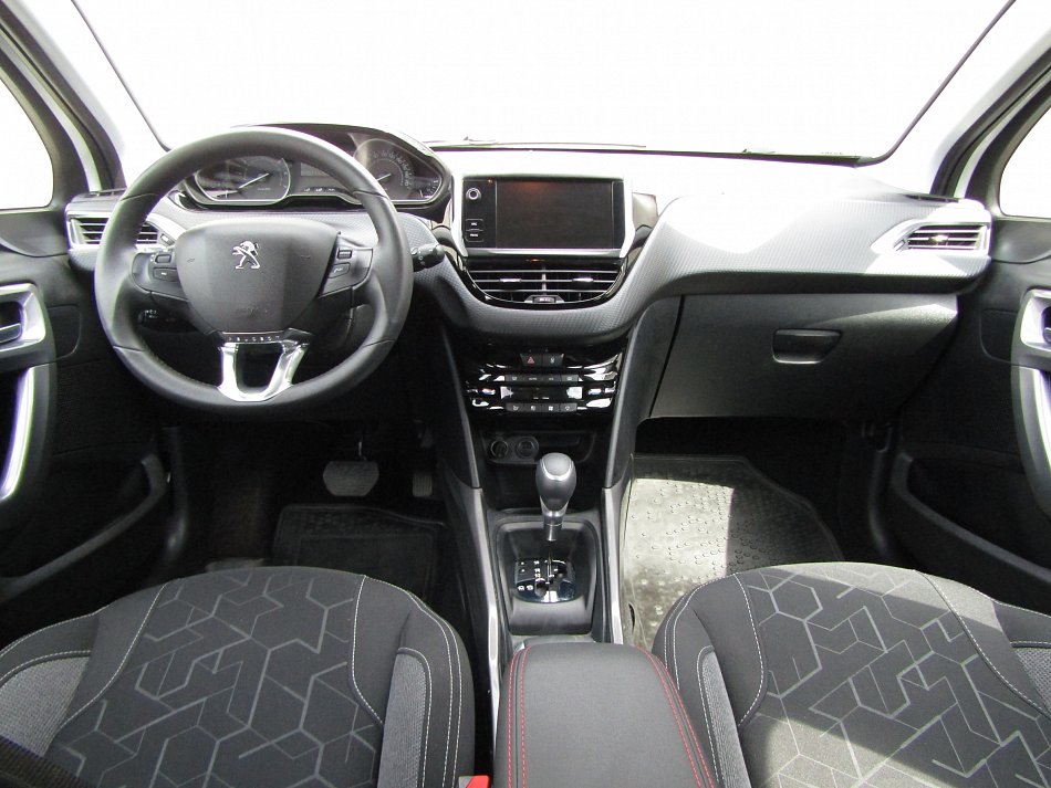 Peugeot 2008 1.2 PT 