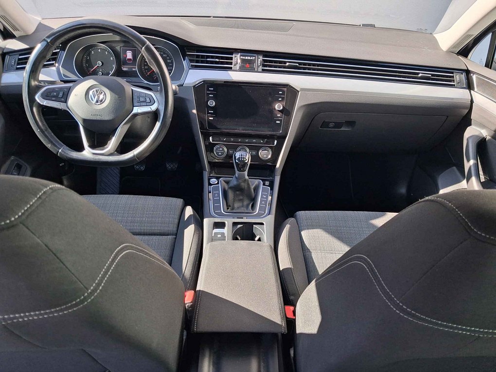 Volkswagen Passat 1.5 TSi Business
