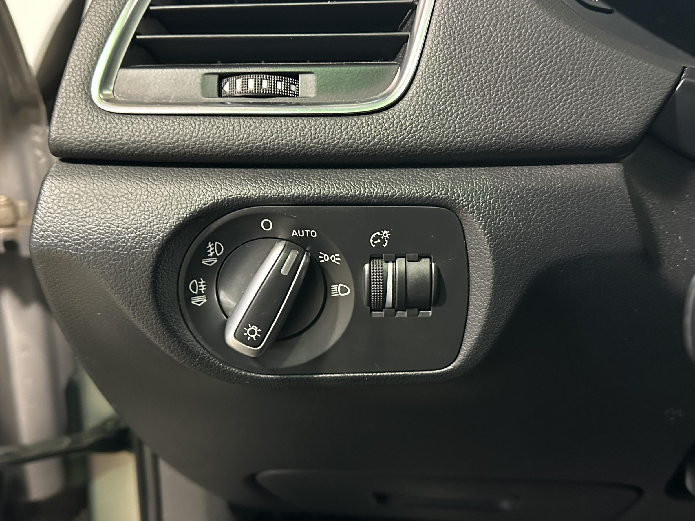 Audi Q3, 2012 - pohled č. 20