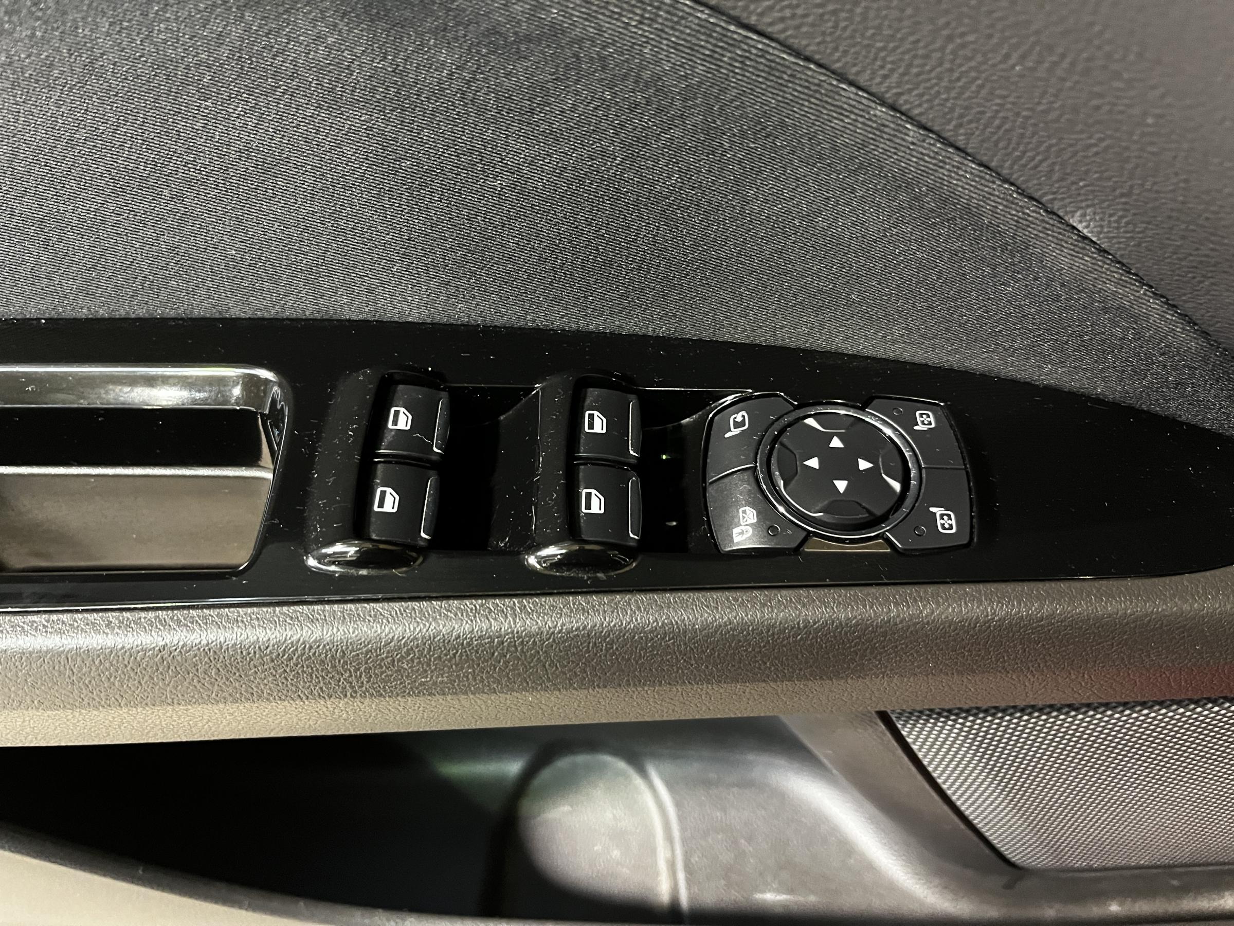 Ford Mondeo, 2019 - pohled č. 12