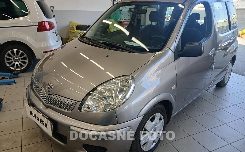 Toyota Yaris Verso 1.5i 