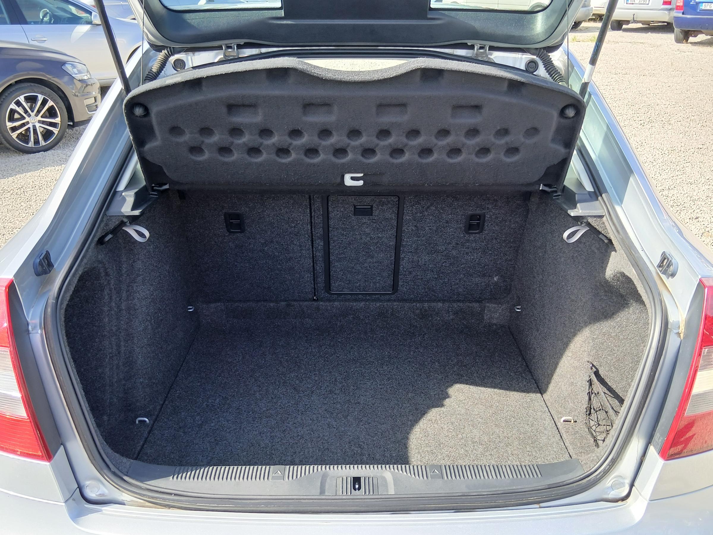 Škoda Octavia II, 2012 - pohled č. 7