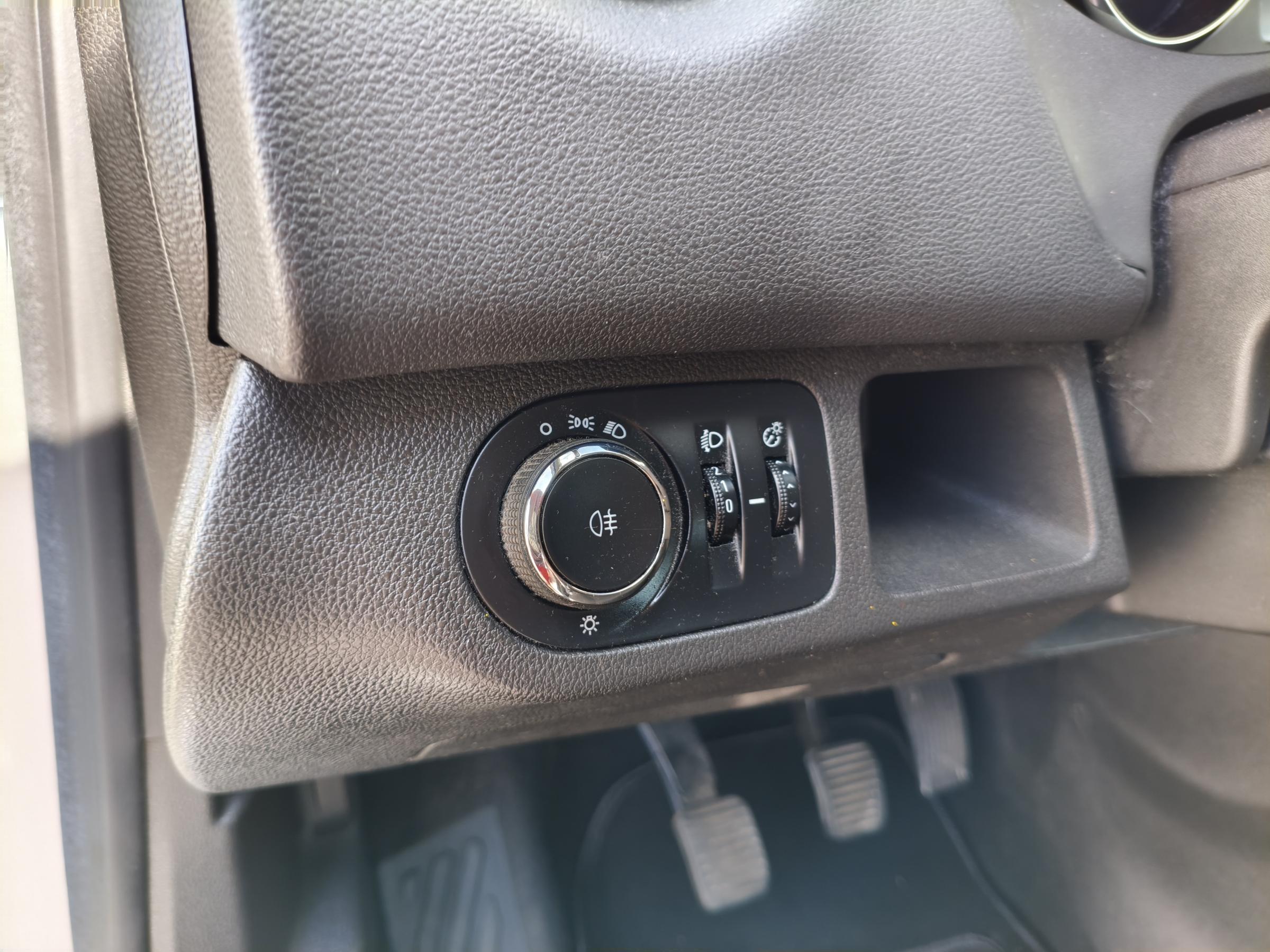 Opel Meriva, 2010 - pohled č. 16