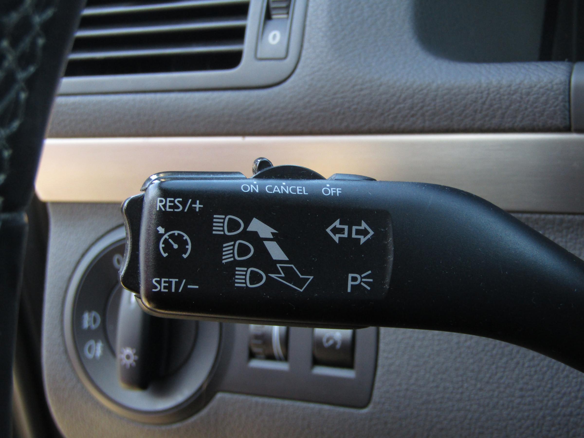 Volkswagen Touran, 2009 - pohled č. 13