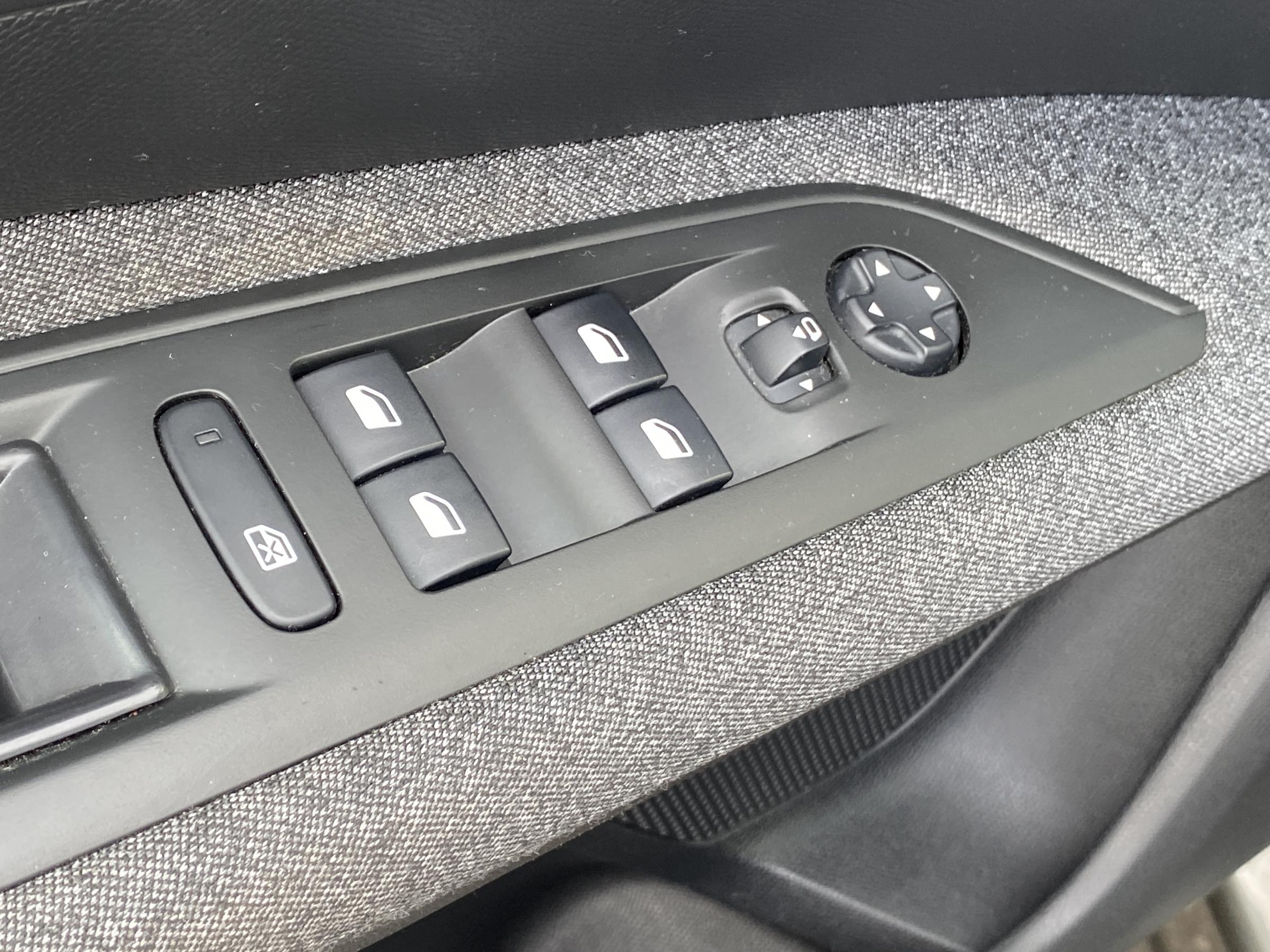 Peugeot 3008, 2018 - pohled č. 11