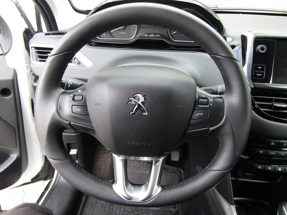 Peugeot 2008 1.2 PT 