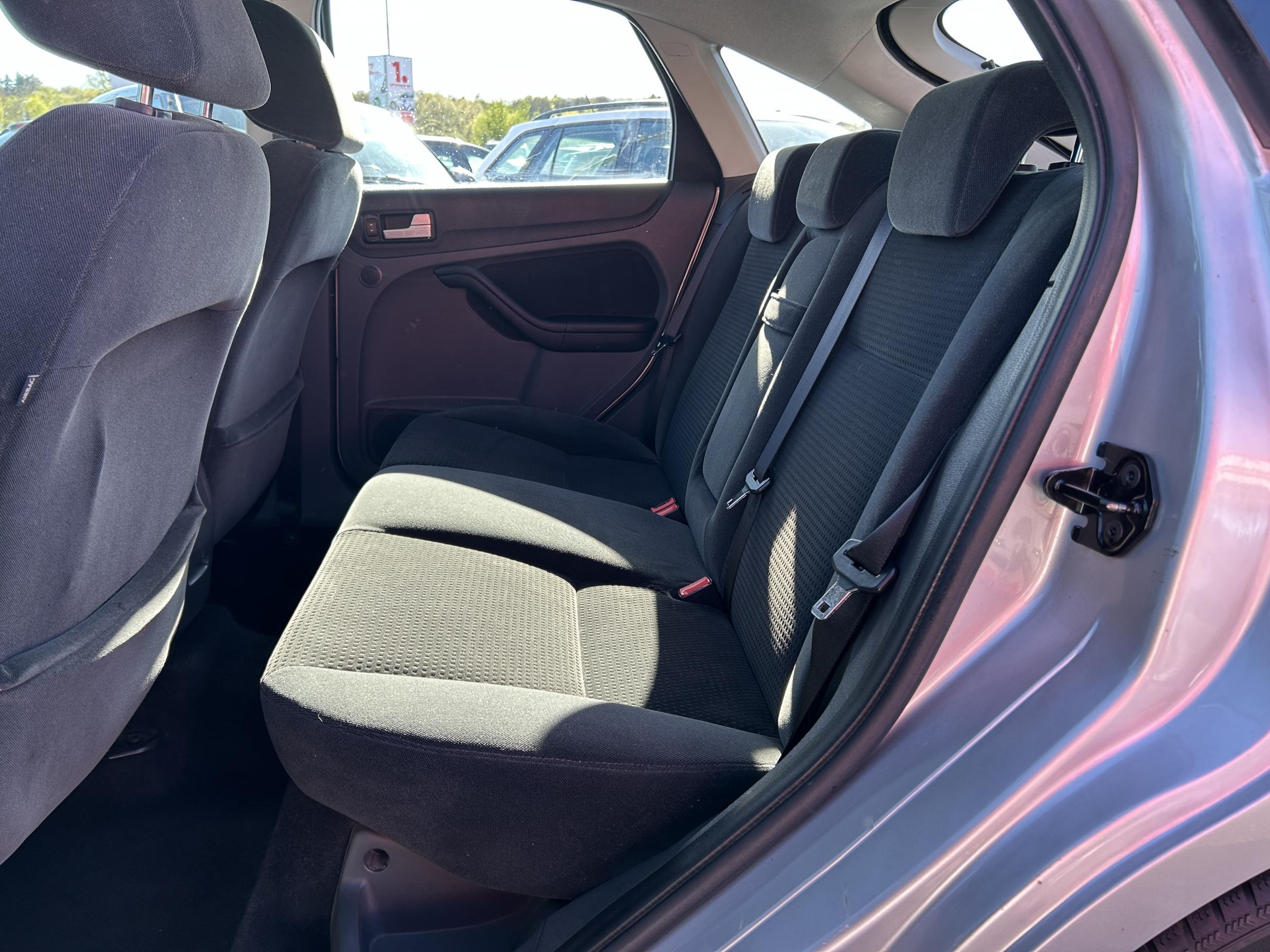 Ford Focus, 2005 - pohled č. 10