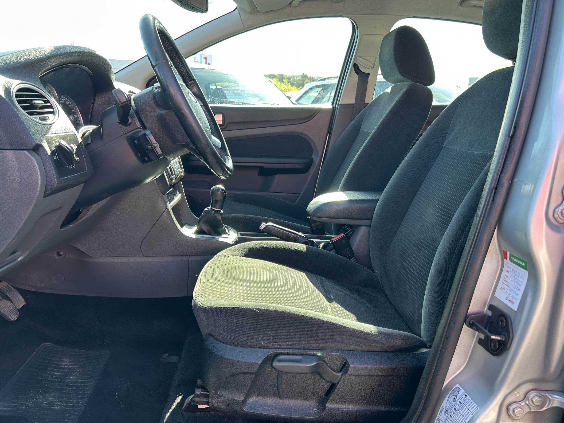 Ford Focus, 2005 - pohled č. 9