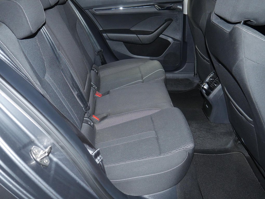 Škoda Octavia IV 1.5TSI 