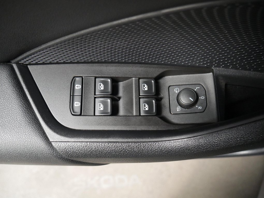 Škoda Octavia IV 1.5TSI 