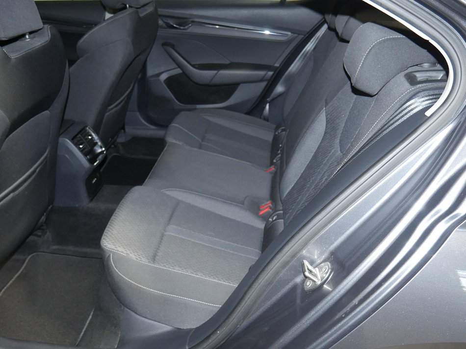 Škoda Octavia IV 1.5TSI 