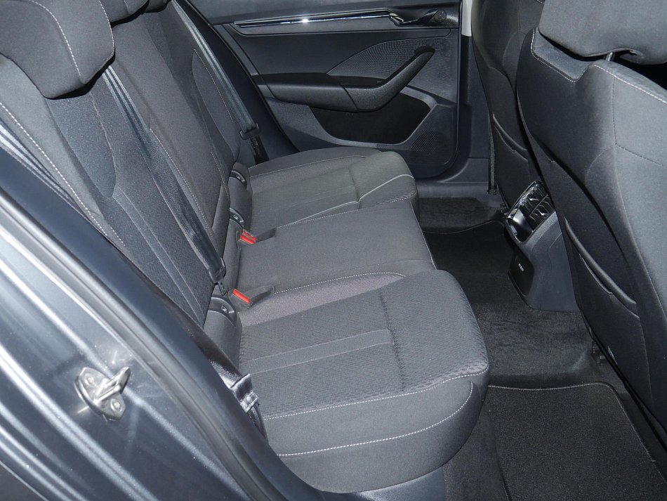 Škoda Octavia IV 1.5TSI 