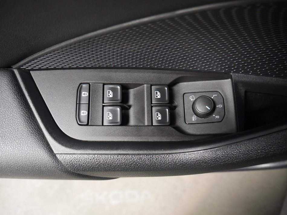 Škoda Octavia IV 1.5TSI 