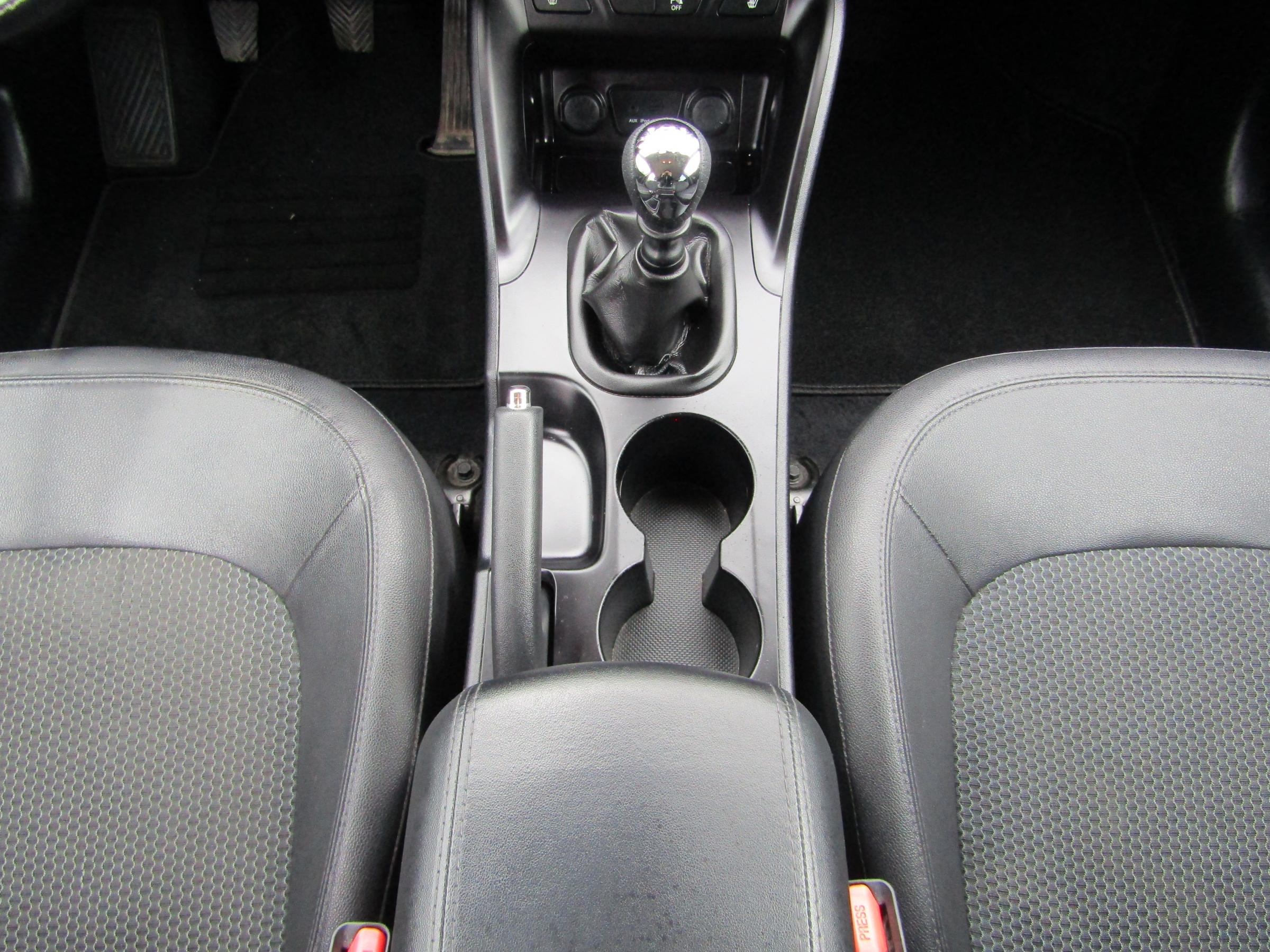 Hyundai ix35, 2013 - pohled č. 16