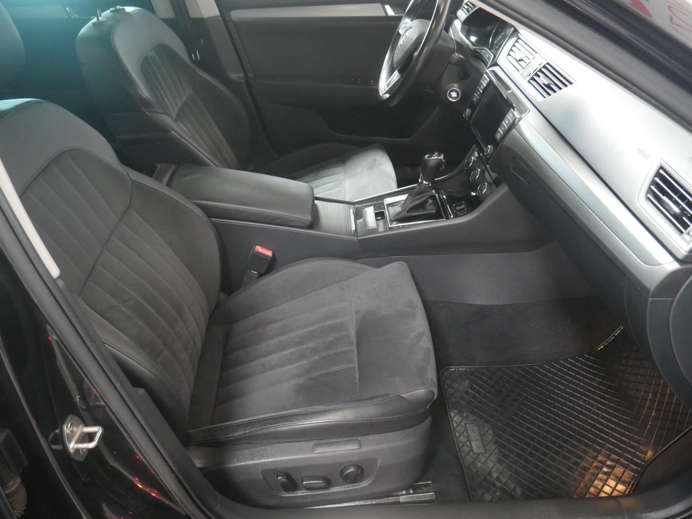 Škoda Superb III, 2016 - pohled č. 12