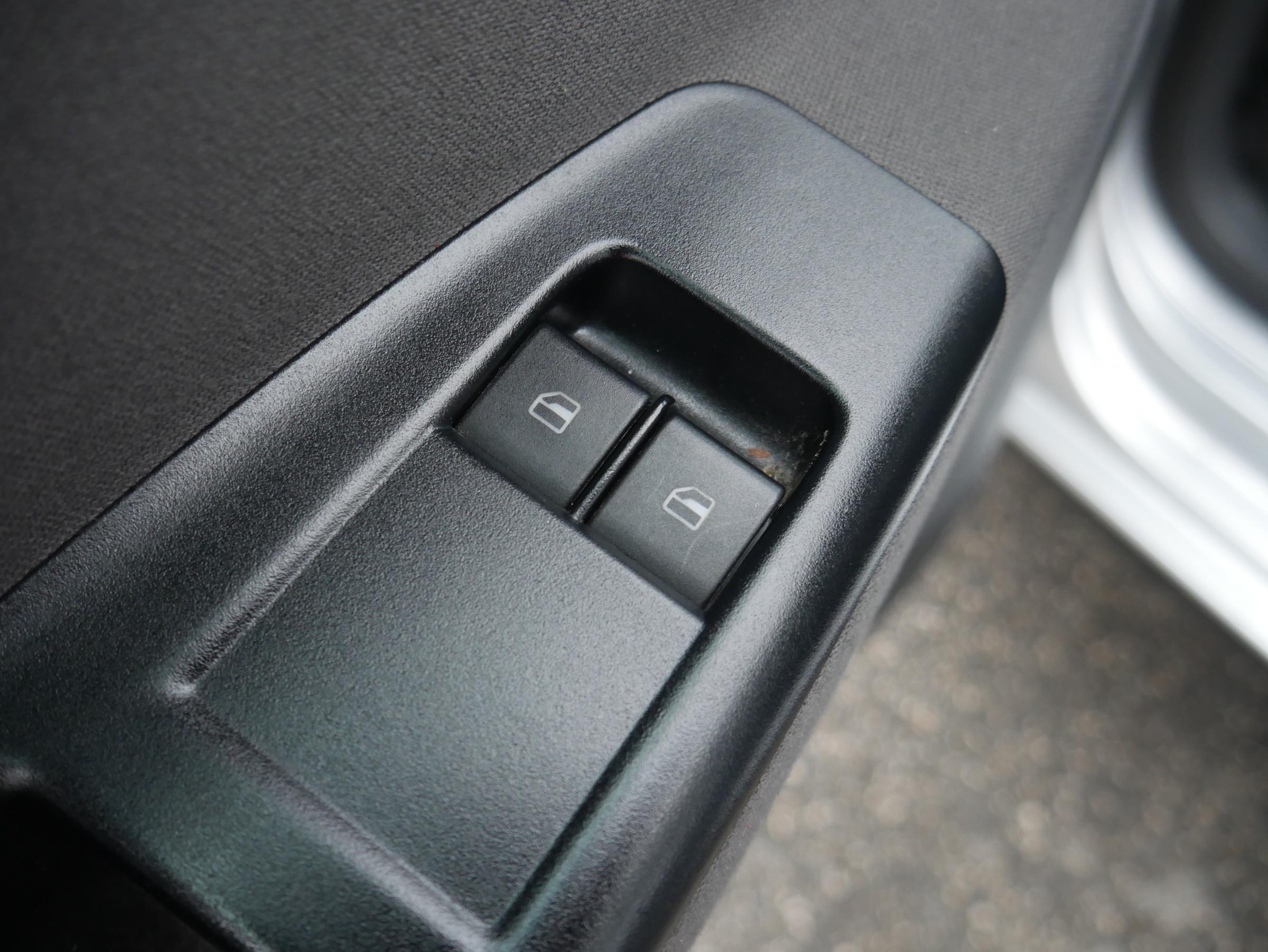 Volkswagen Polo, 2006 - pohled č. 12