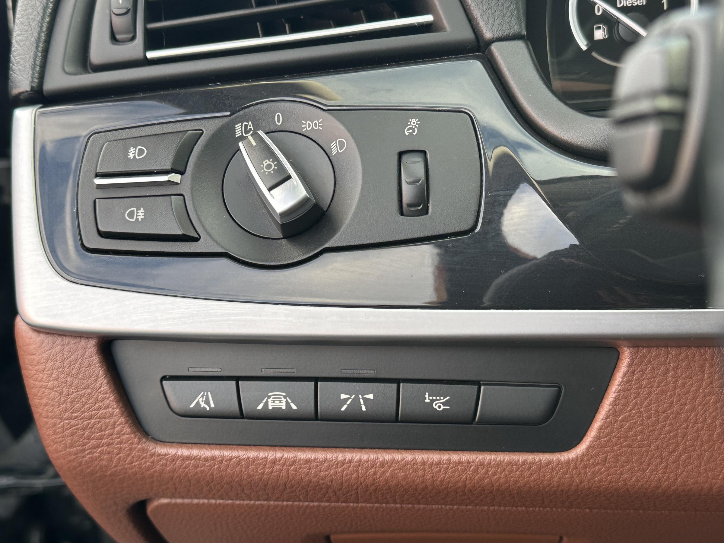 BMW Řada 5, 2014 - pohled č. 20