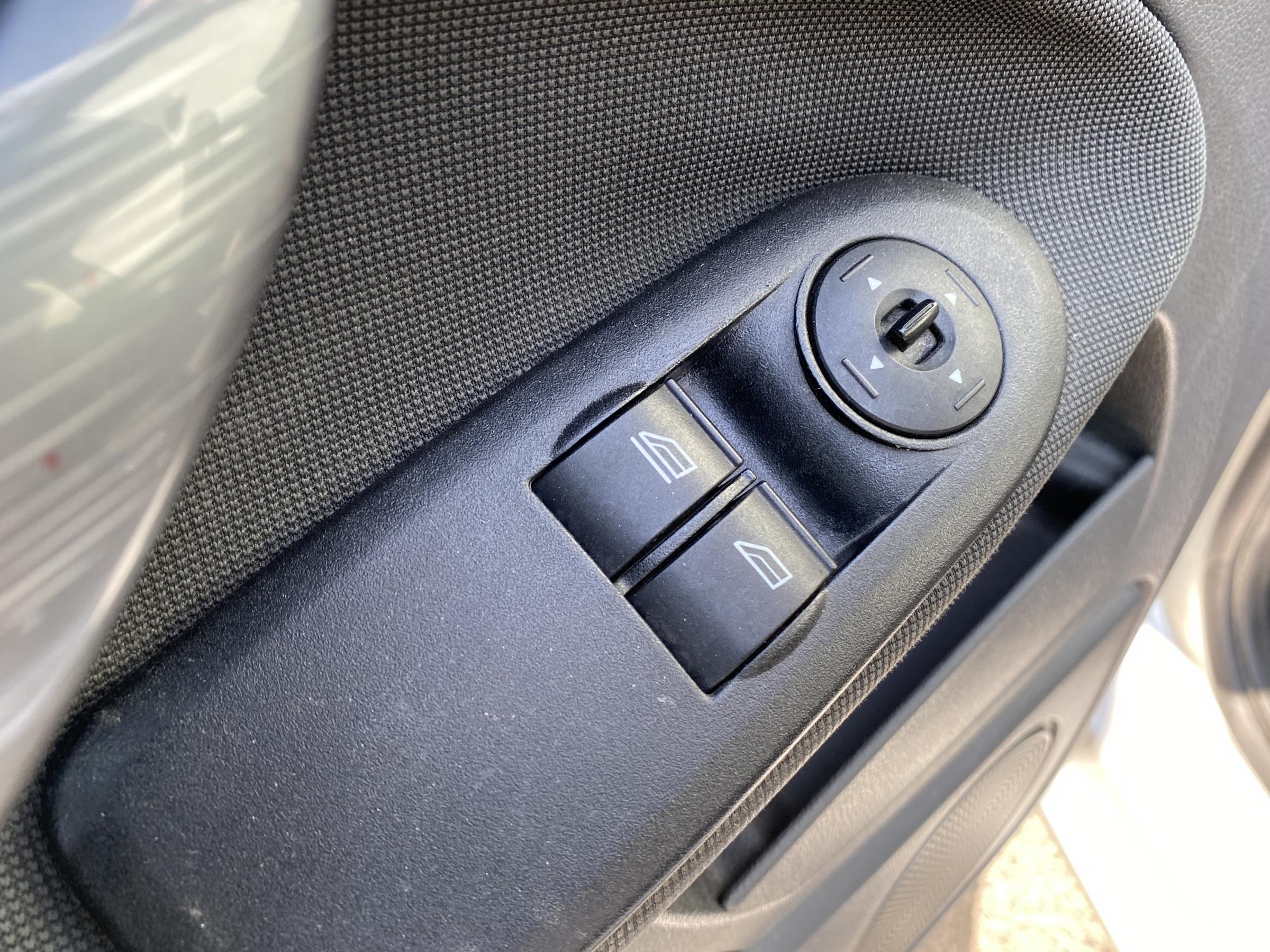 Ford C-MAX, 2007 - pohled č. 13