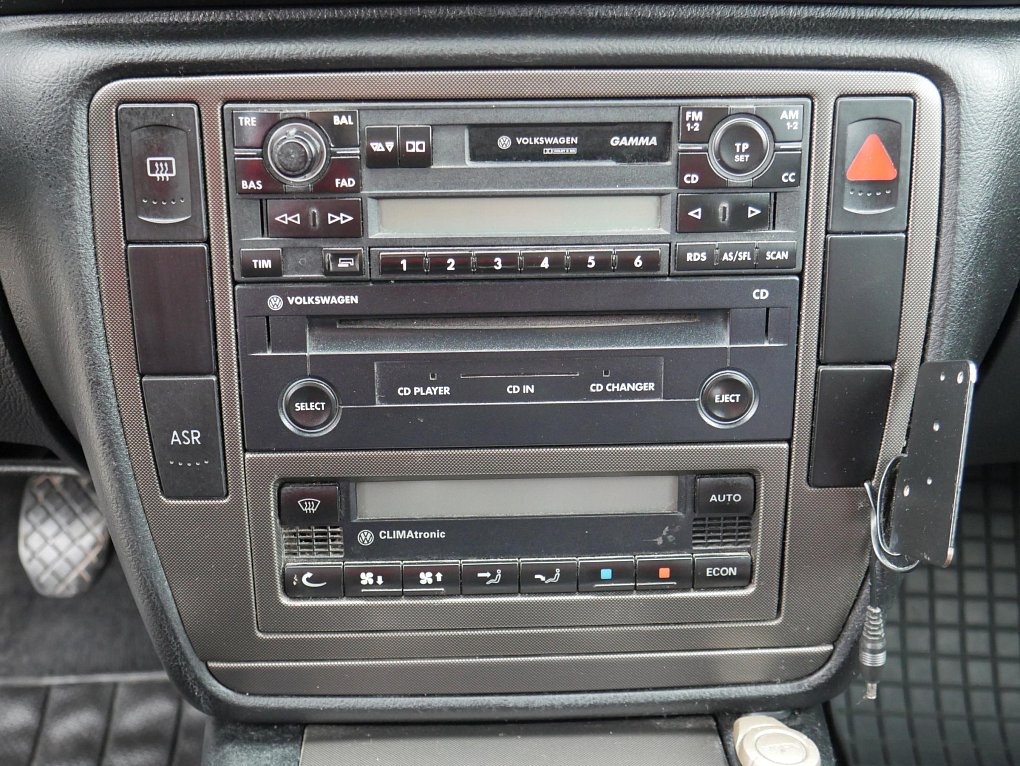 Volkswagen Passat 1.9 TDi 