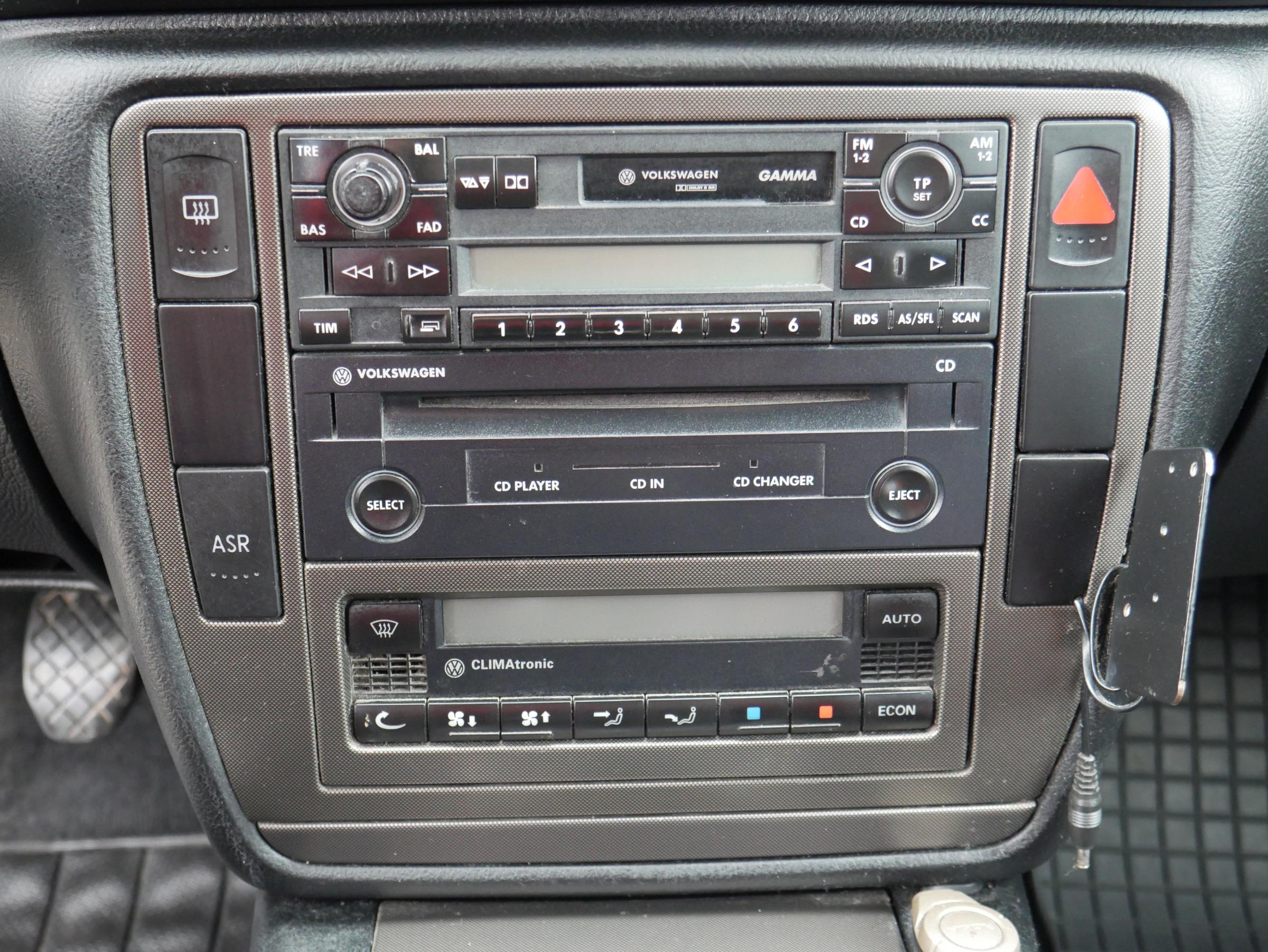 Volkswagen Passat, 2003 - pohled č. 14