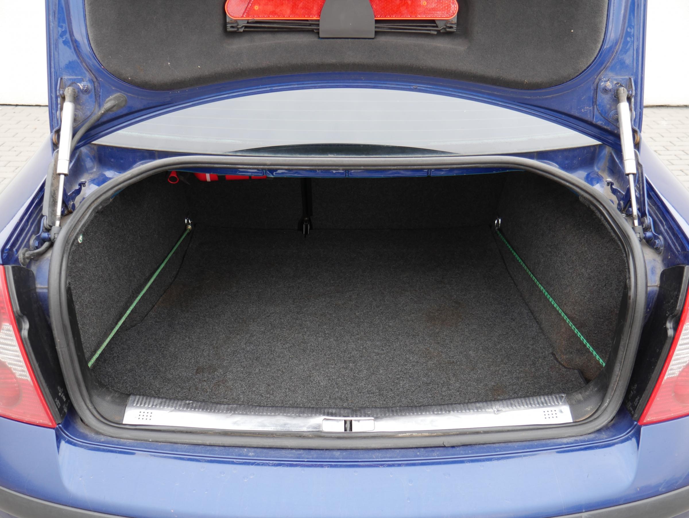 Volkswagen Passat, 2003 - pohled č. 7