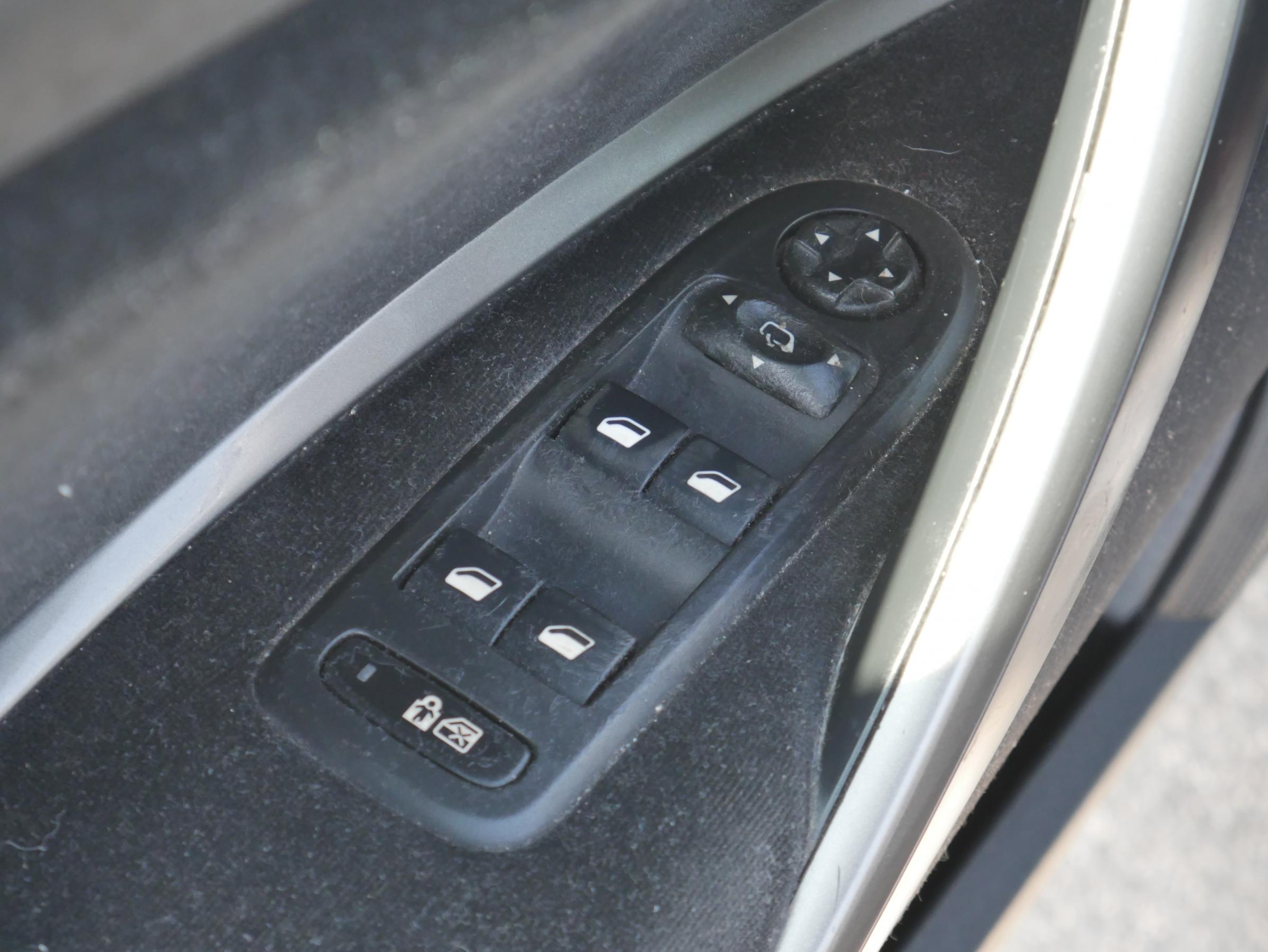 Citroën C5, 2009 - pohled č. 19