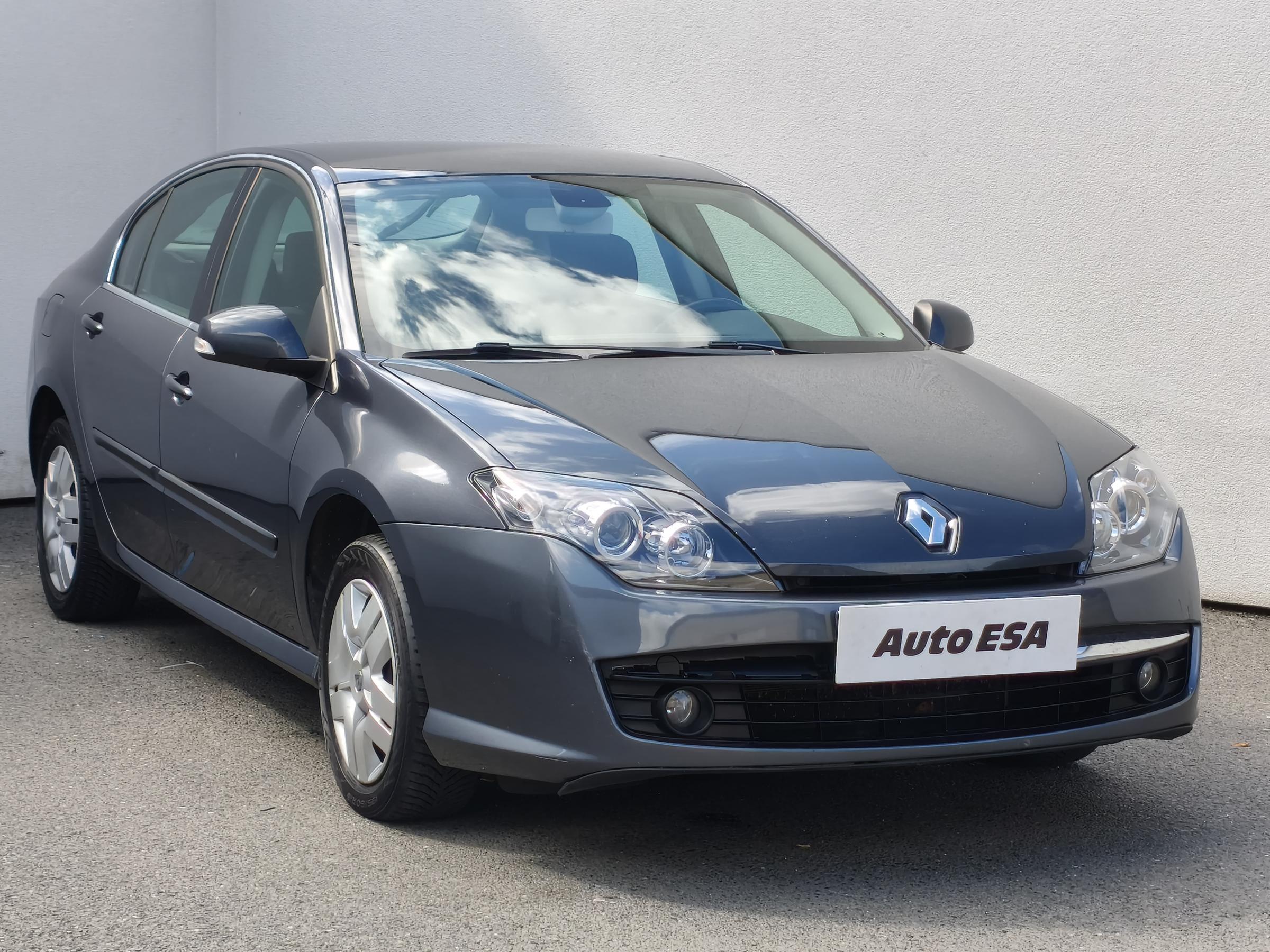 Renault Laguna, 2010 - celkový pohled