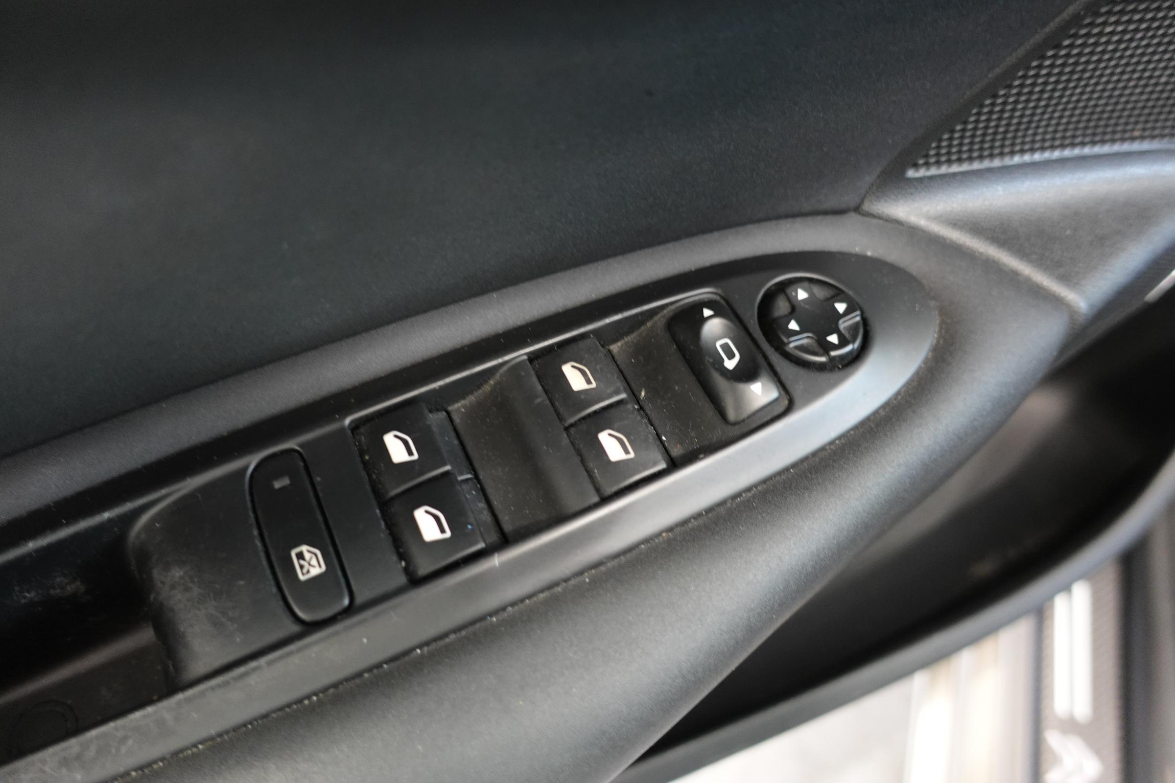 Citroën C4, 2012 - pohled č. 14