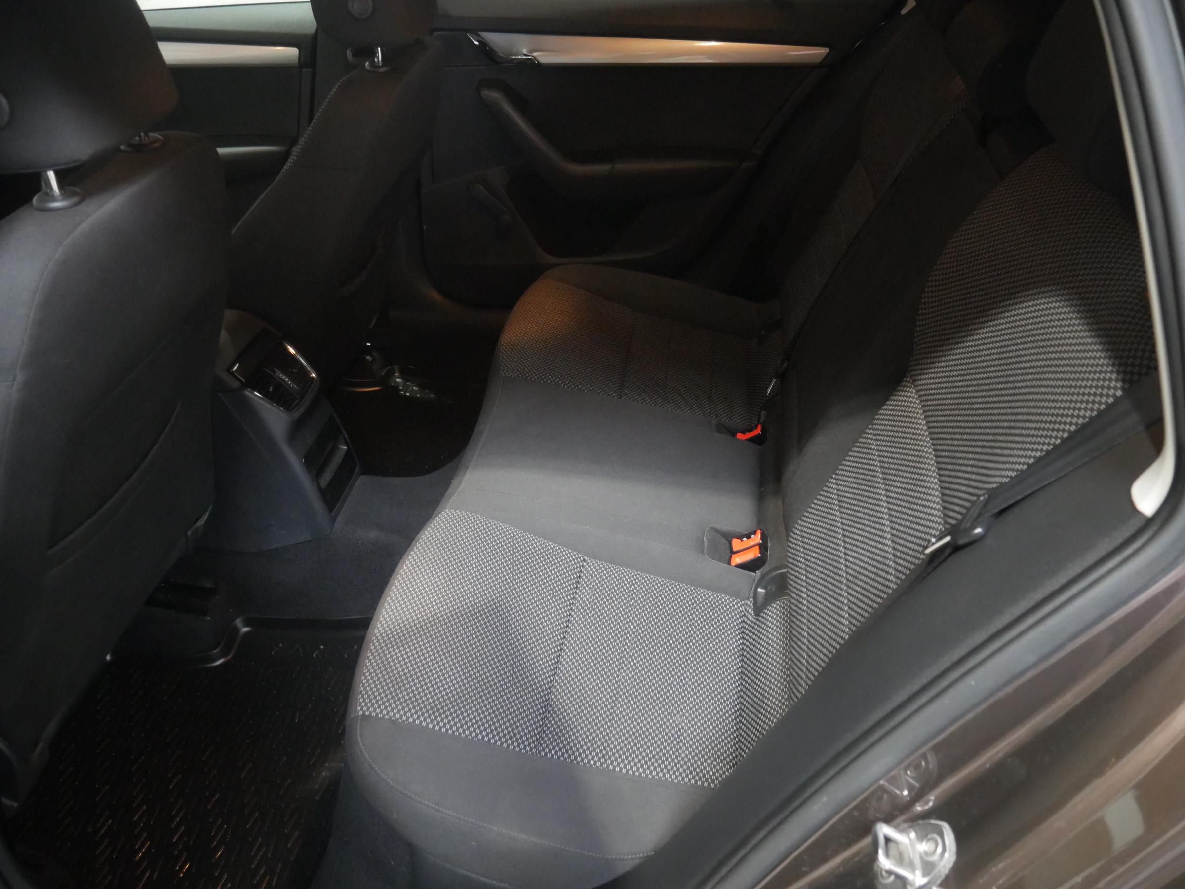 Škoda Octavia III, 2015 - pohled č. 11