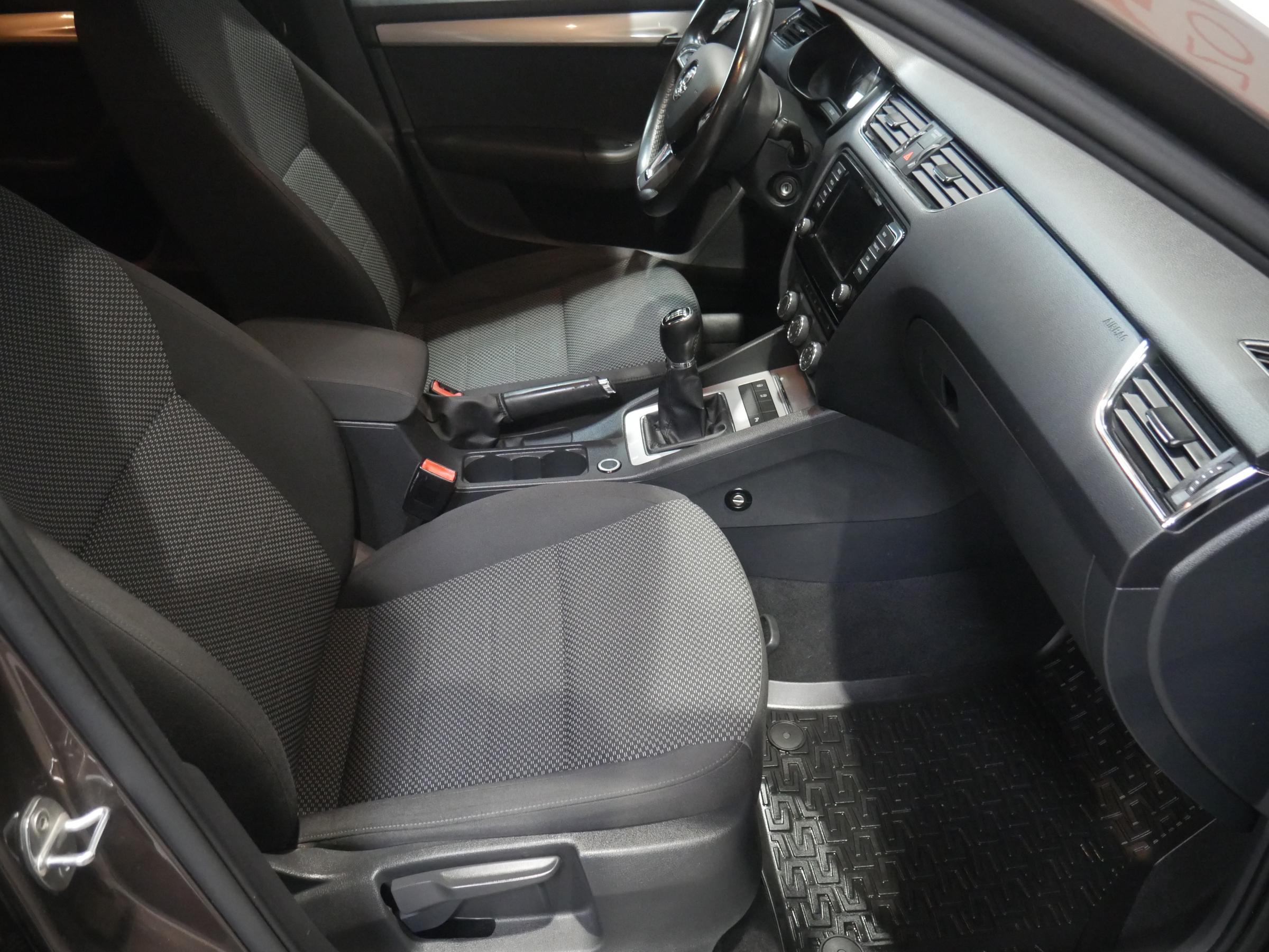 Škoda Octavia III, 2015 - pohled č. 12