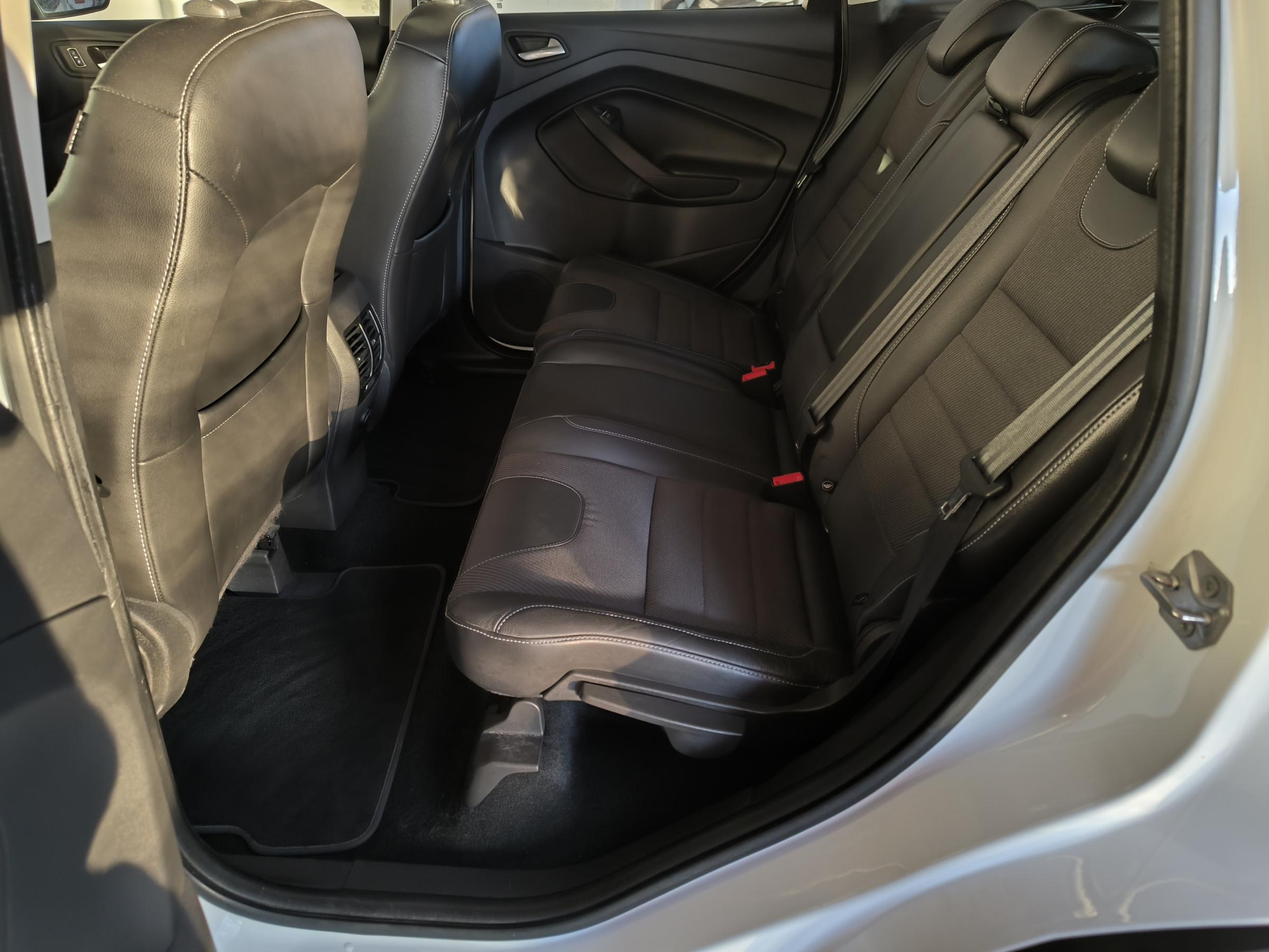 Ford Kuga, 2016 - pohled č. 9