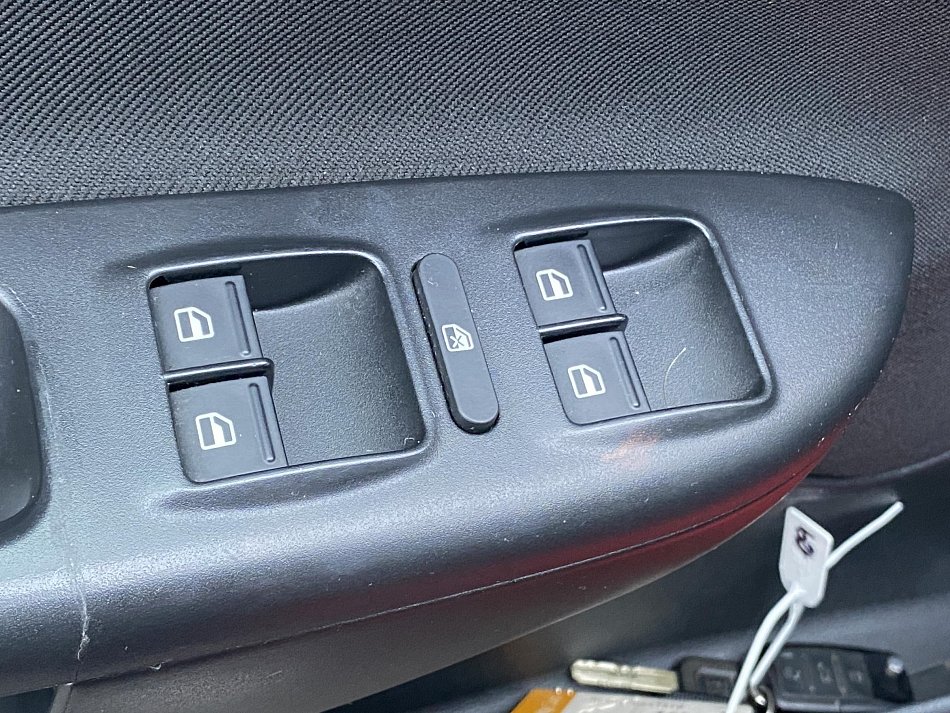 Škoda Octavia II 1.6 i 