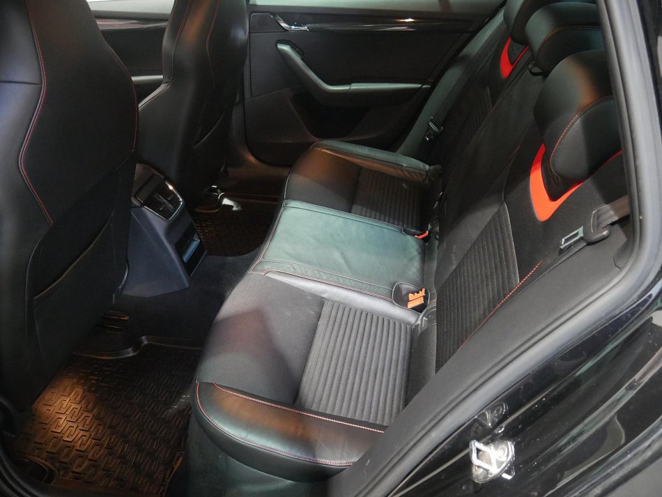 Škoda Octavia III 2.0 TDi RS