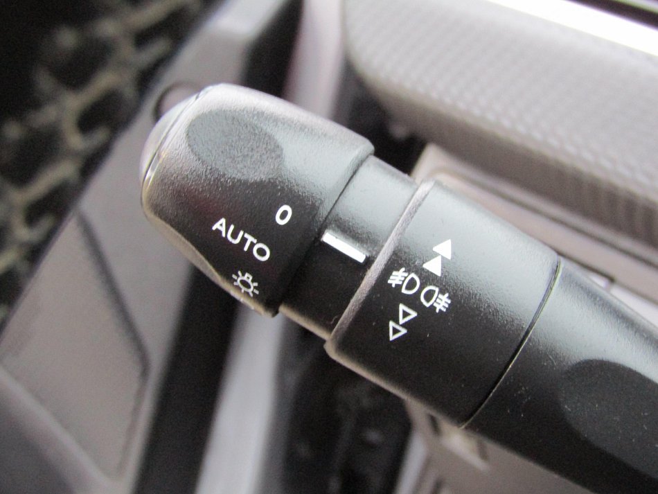 Peugeot 2008 1.2 e-THP Allure