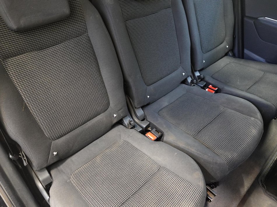 Peugeot 5008 1.6 HDi 