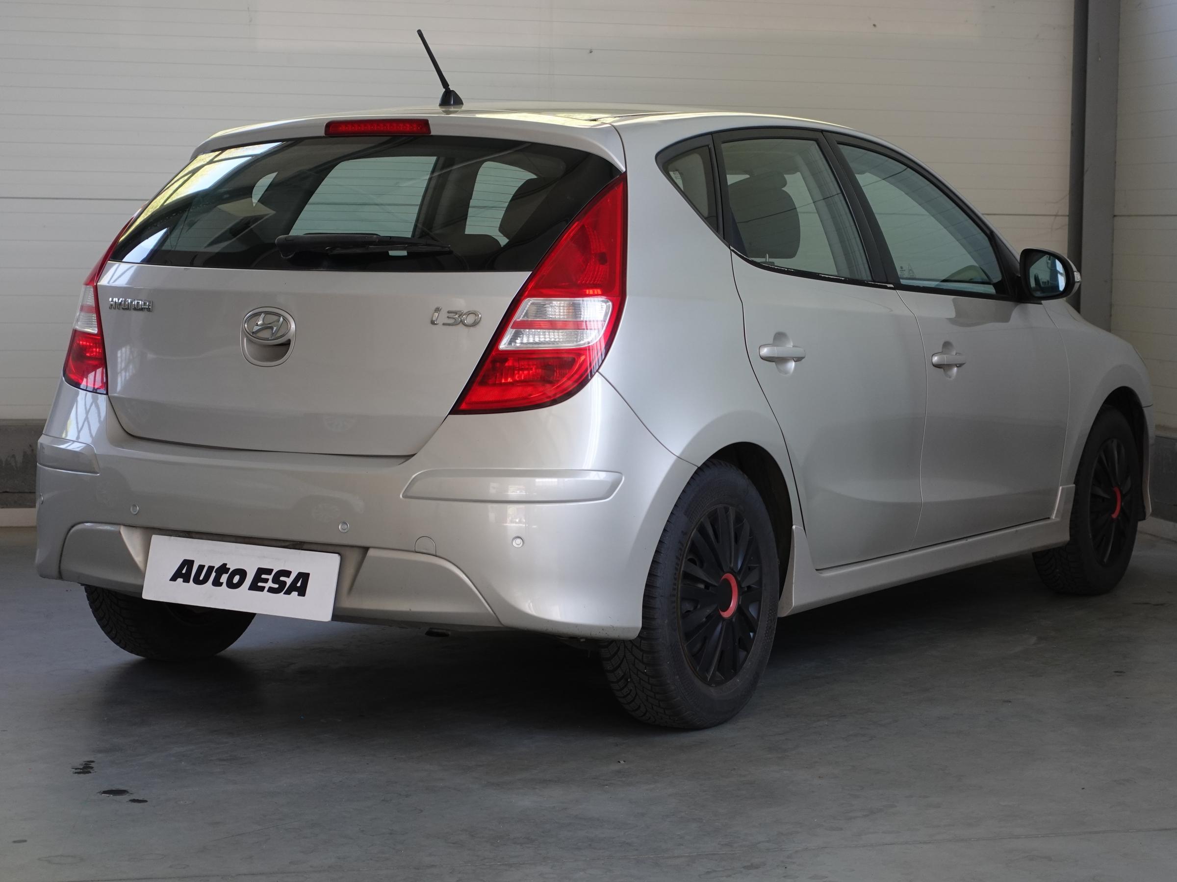 Hyundai i30, 2011 - pohled č. 4