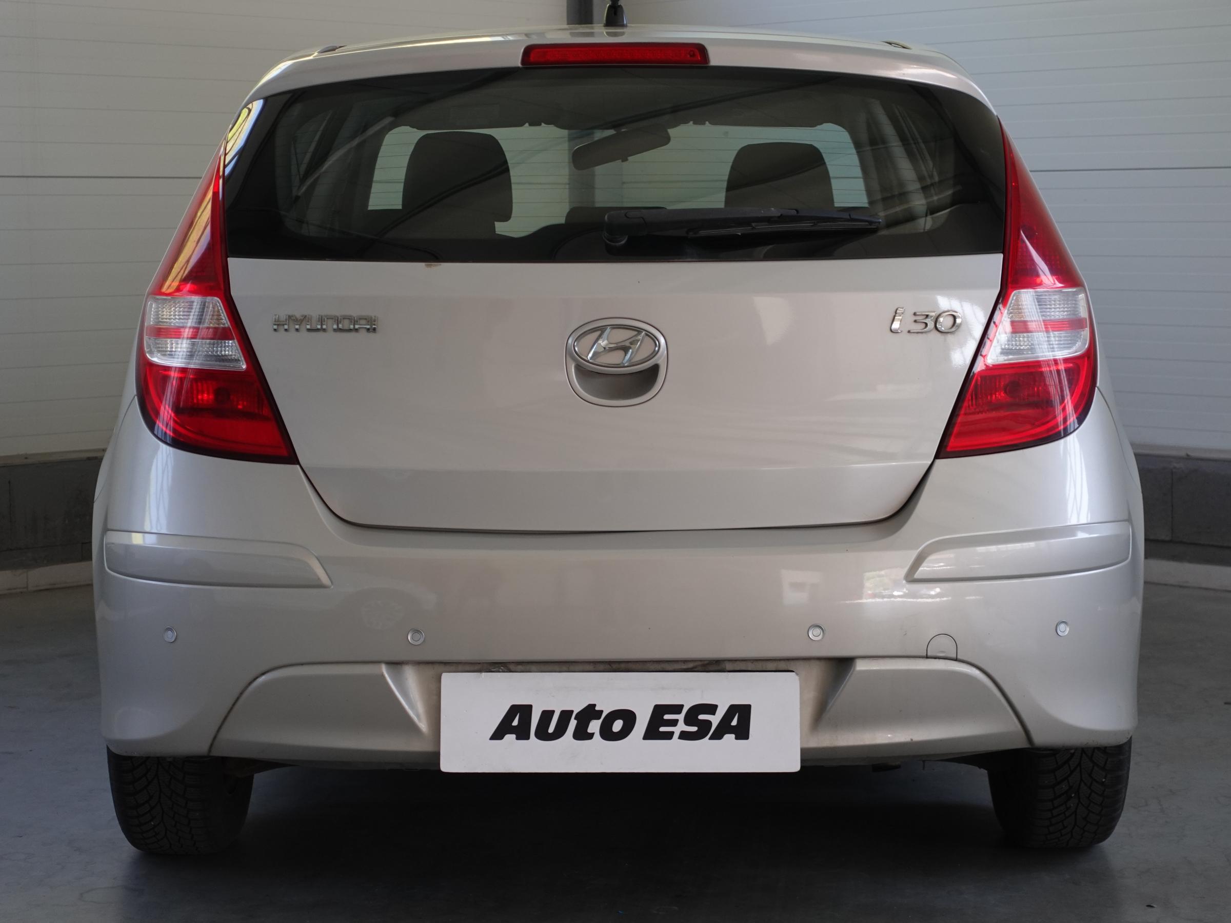 Hyundai i30, 2011 - pohled č. 5