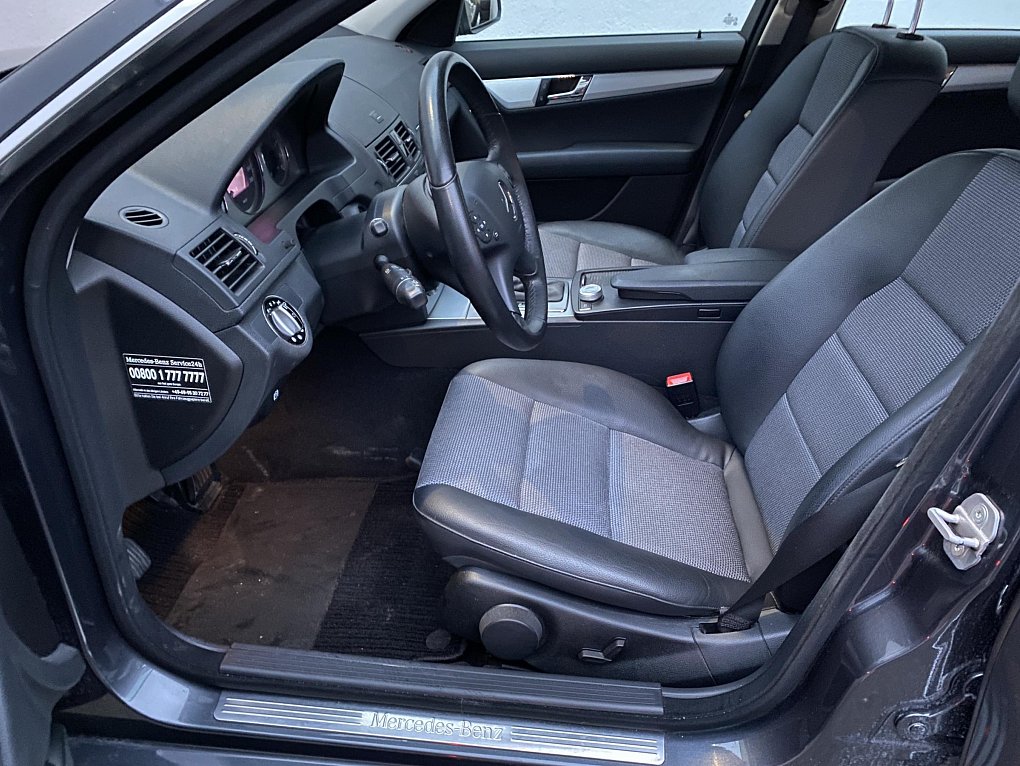 Mercedes-Benz Třída C 3.0i Avantgarde C280