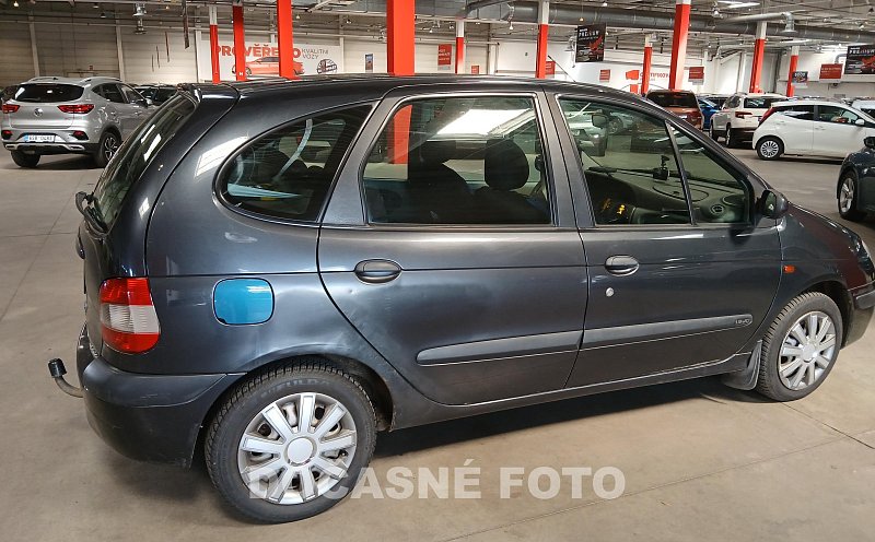 Renault Scénic 1.9 dCi 