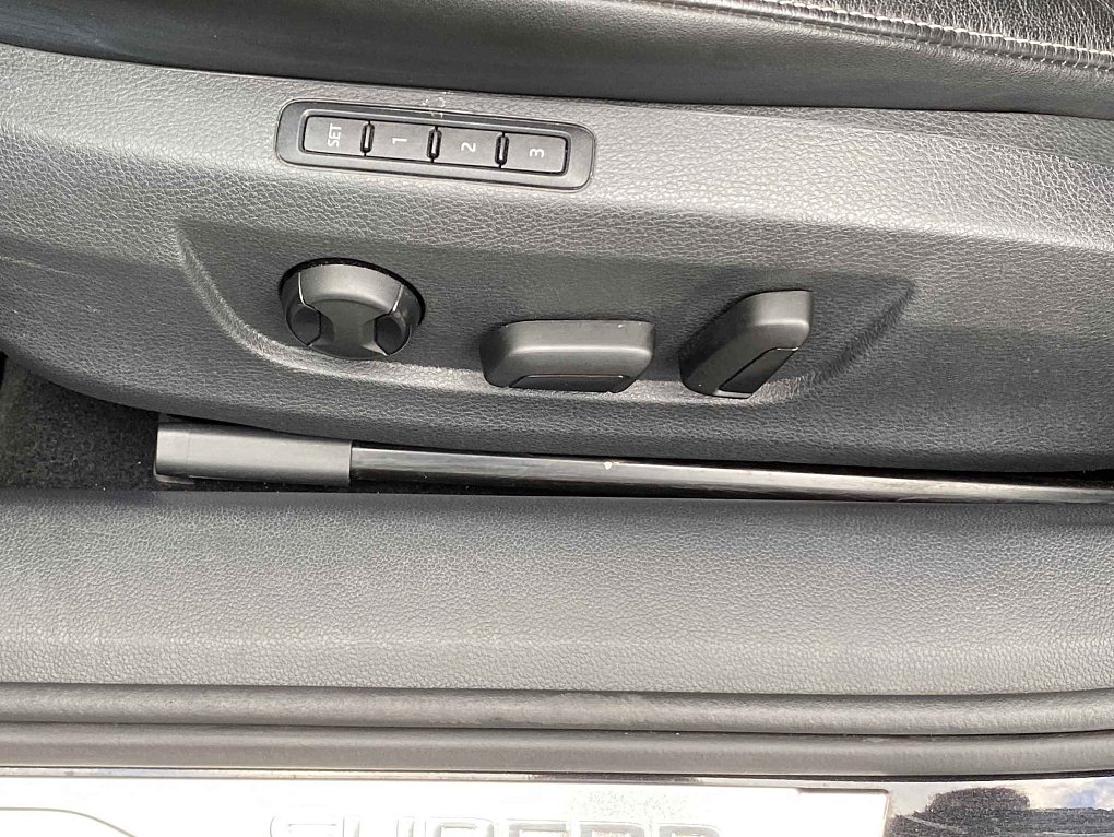 Škoda Superb III 2.0TSi  4x4