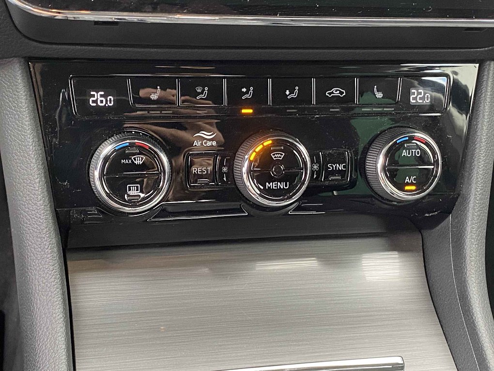 Škoda Superb III 2.0TSi  4x4
