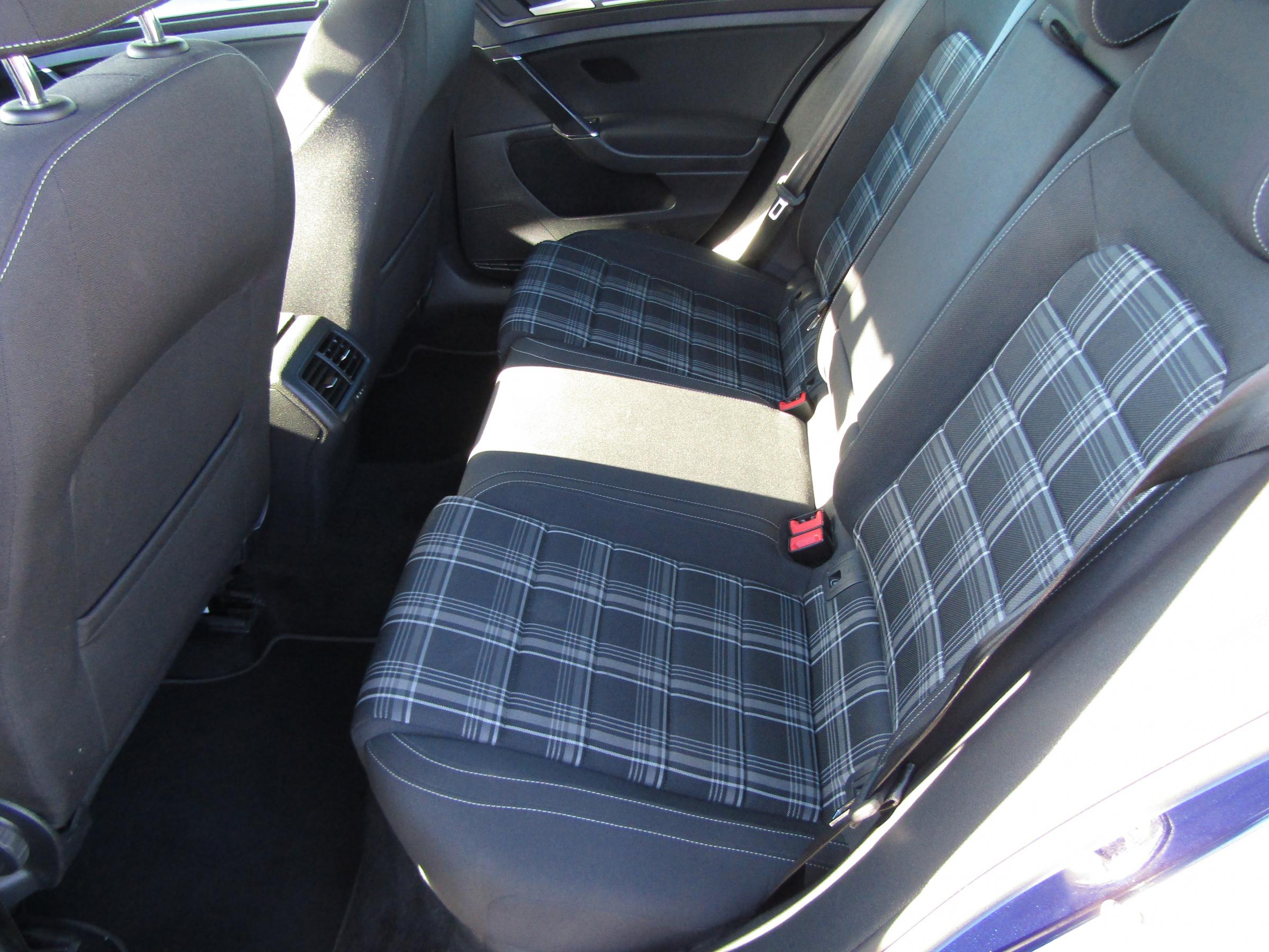 Volkswagen Golf, 2019 - pohled č. 10