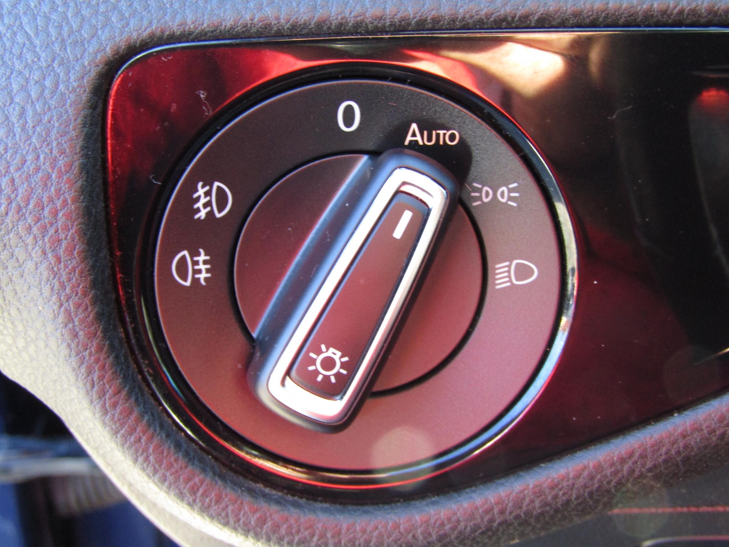 Volkswagen Golf, 2019 - pohled č. 20