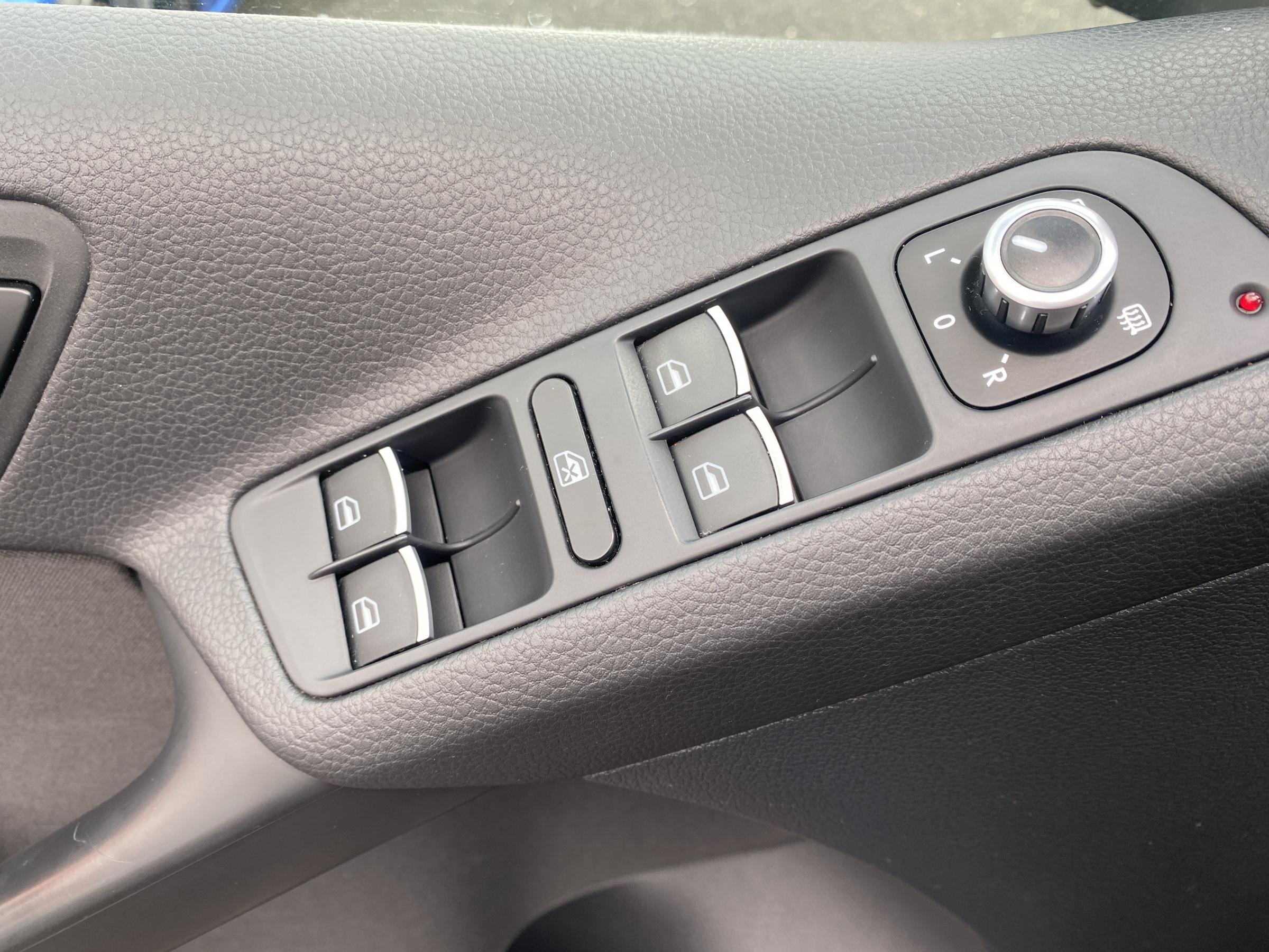 Volkswagen Tiguan, 2015 - pohled č. 19