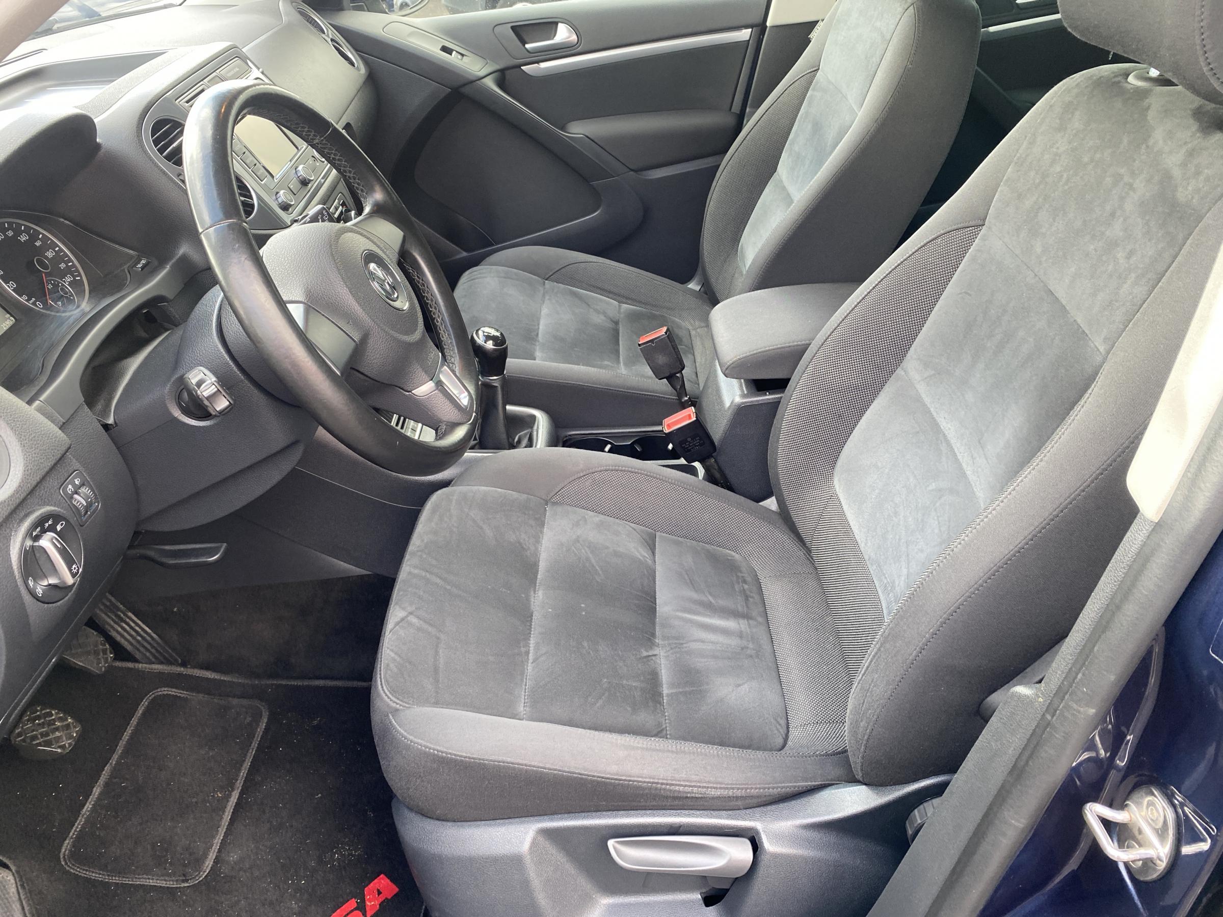 Volkswagen Tiguan, 2015 - pohled č. 9