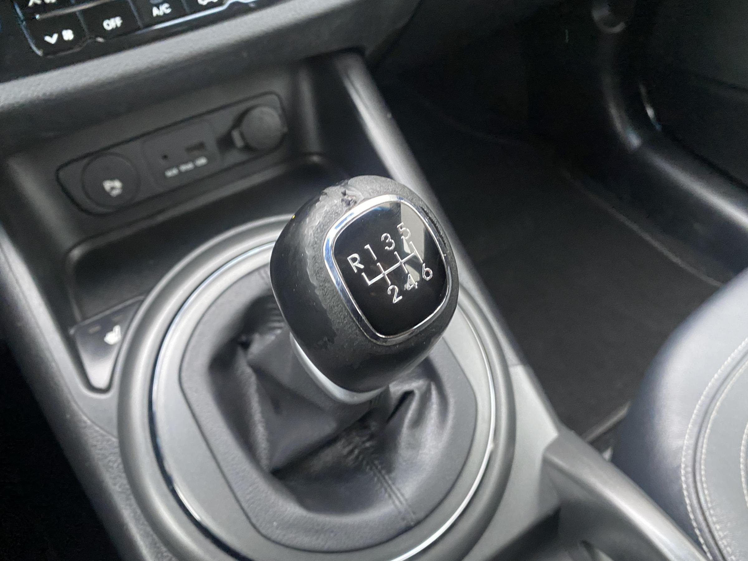 Kia Sportage, 2012 - pohled č. 16