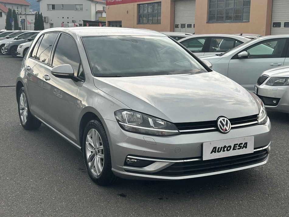 Volkswagen Golf 1.5 TSi 