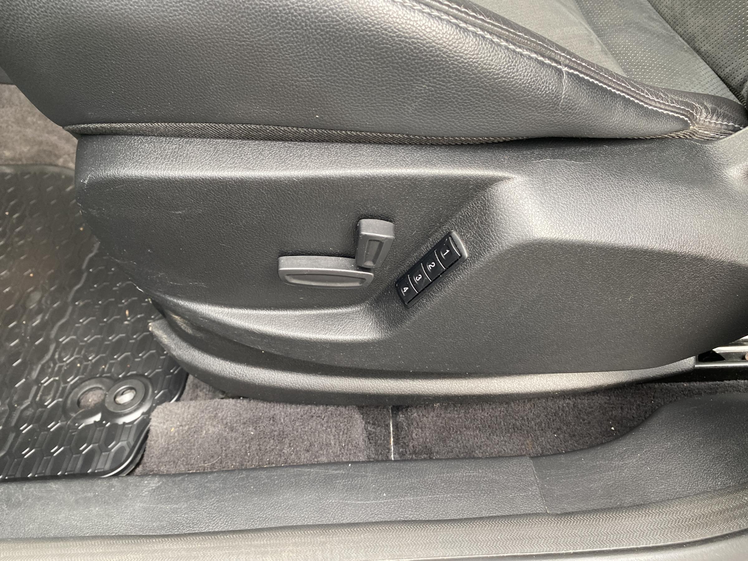 Ford S-MAX, 2009 - pohled č. 14